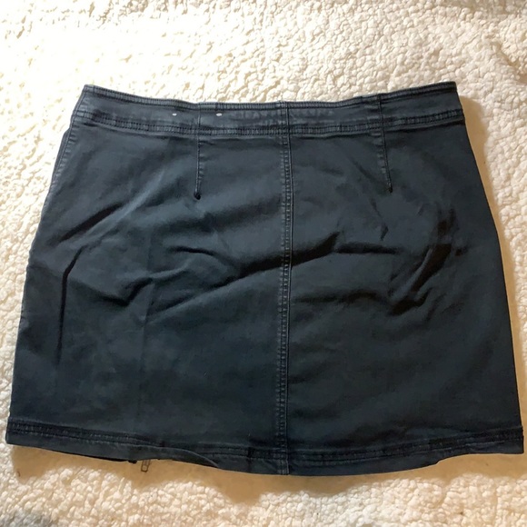 AE Denim X High-Waisted Denim Skirt Size 16 (3) - Picture 3 of 6